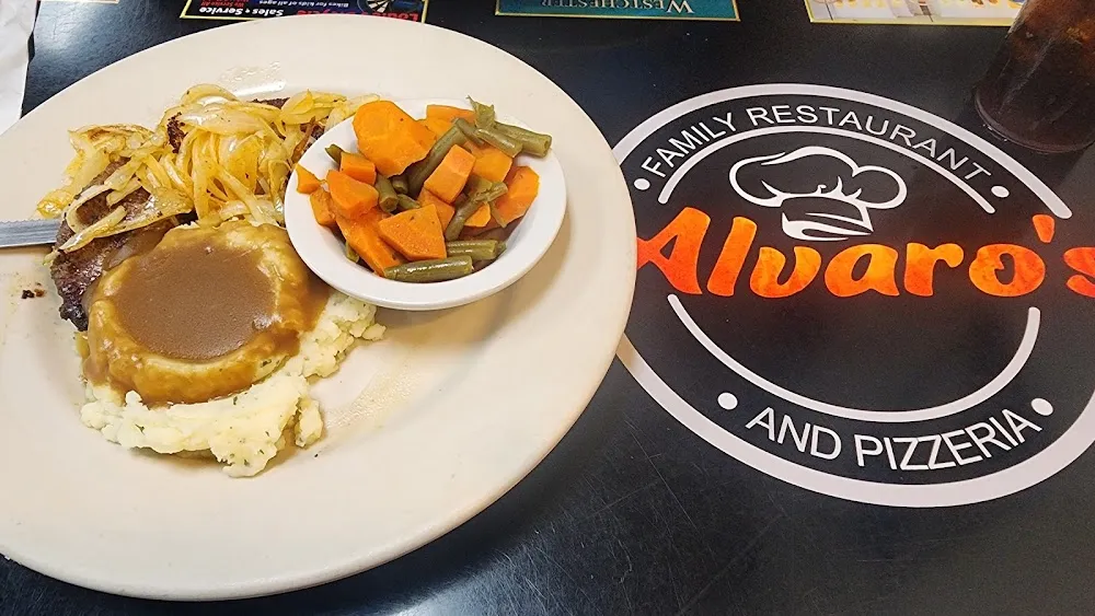 Liver and Onions with Mashed Potatoes and Gravy